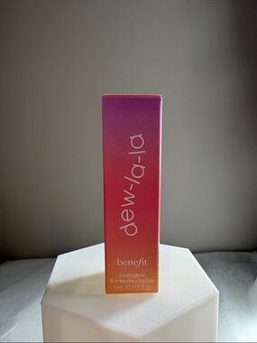 3/$25 Benefit, Dew La La All-Over Glow Liquid Highlighter Luna BNIB